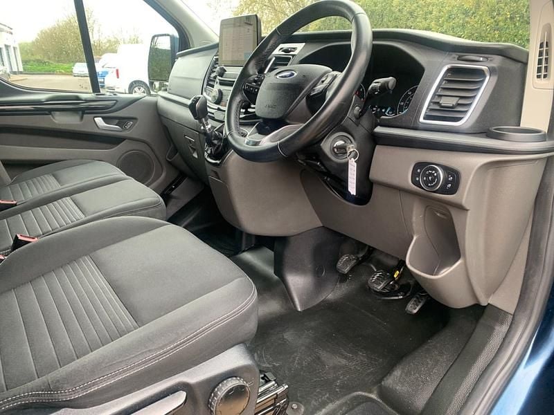 Used Ford Transit Custom Limited 130 HP (95 kW) 2021 Blue Van