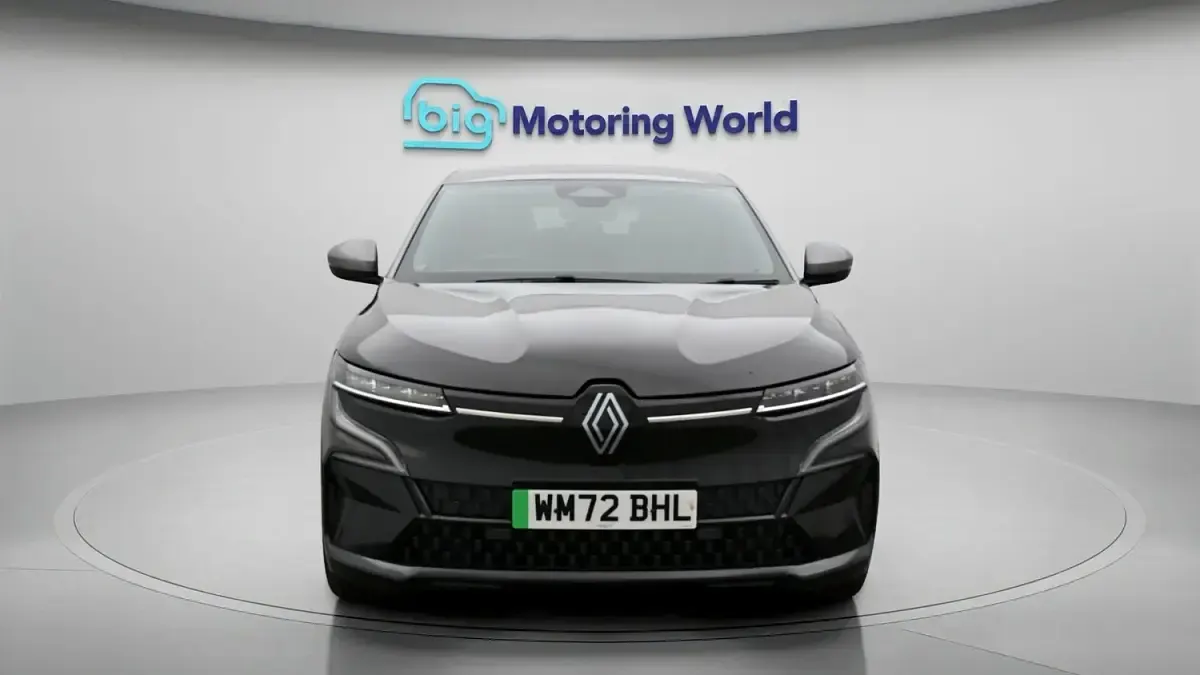 Used Renault Megane E-Tech Techno 161 kW (220 HP) 2022 Black/grey Hatchback