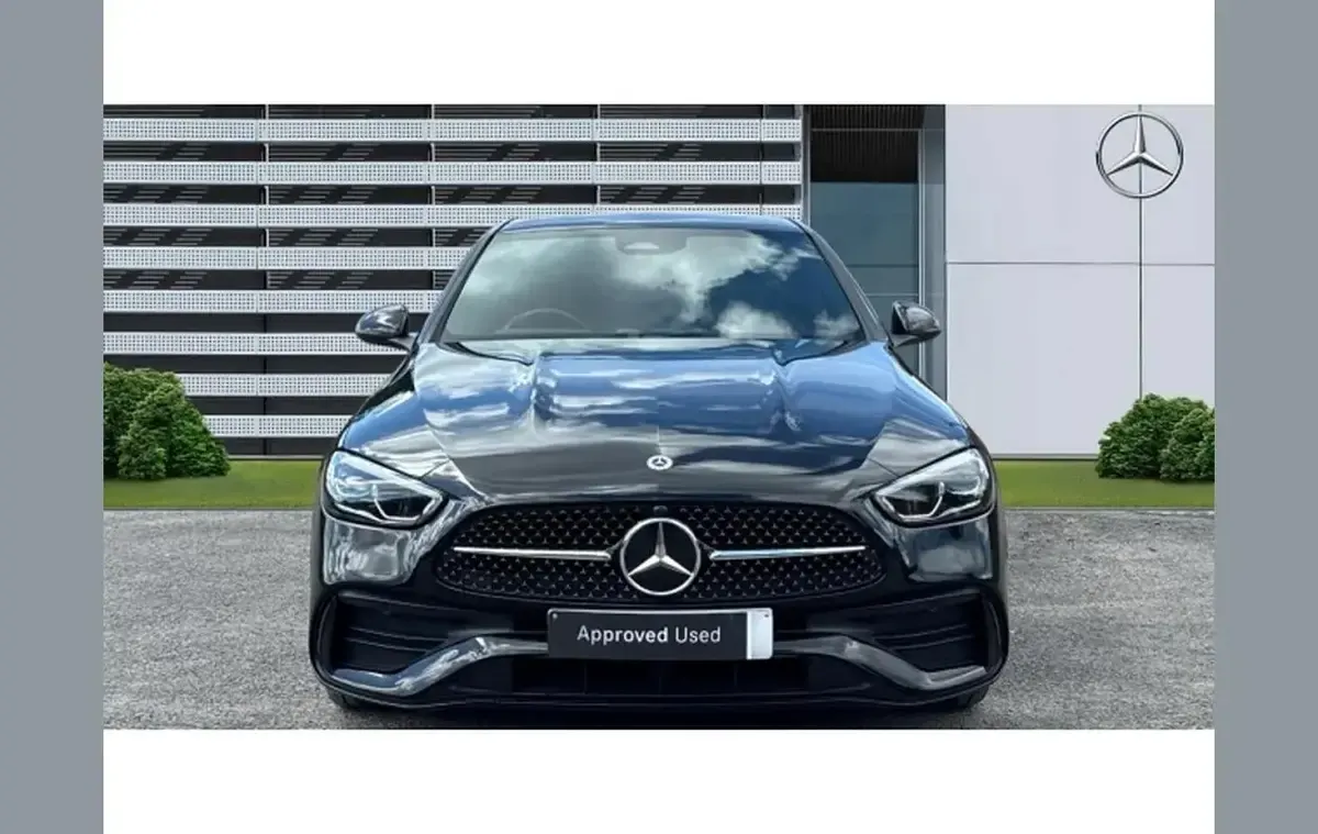 Used Mercedes C300 Urban 308 HP (226 kW) 2025 Black Sedan