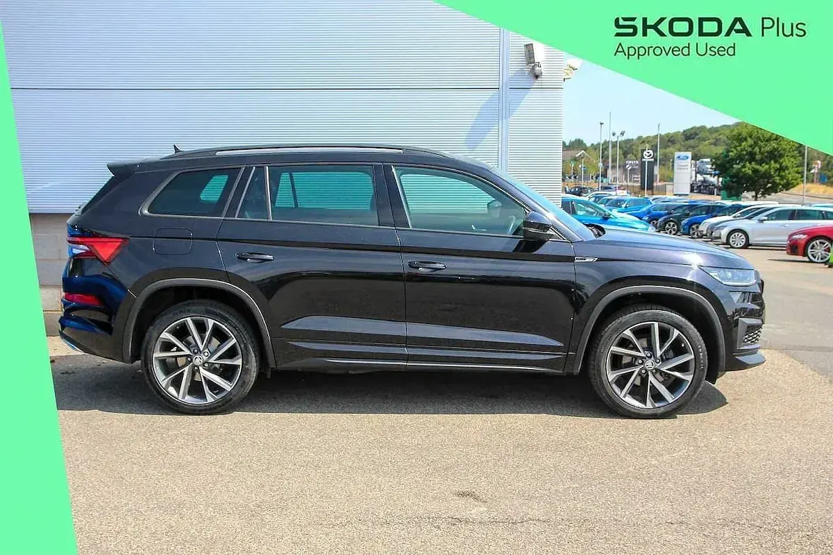 Used Skoda Kodiaq SportLine 110 HP (80 kW) 2023 Black magic pearl effect SUV