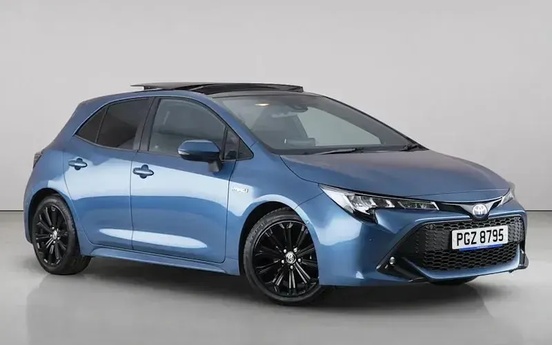 Used Toyota Corolla Design 122 HP (89 kW) 2020 Hatchback
