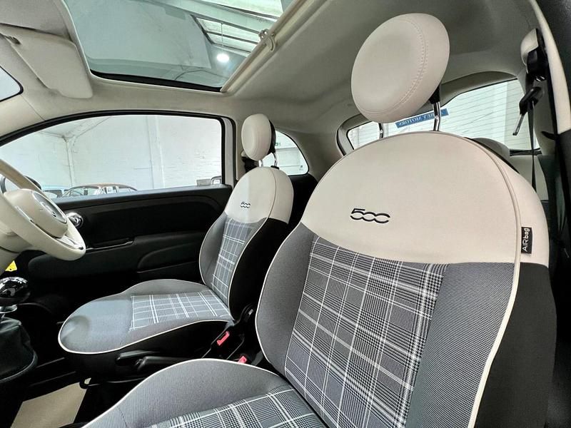 Used Fiat 500 Lounge 70 HP (51 kW) 2021 White Hatchback