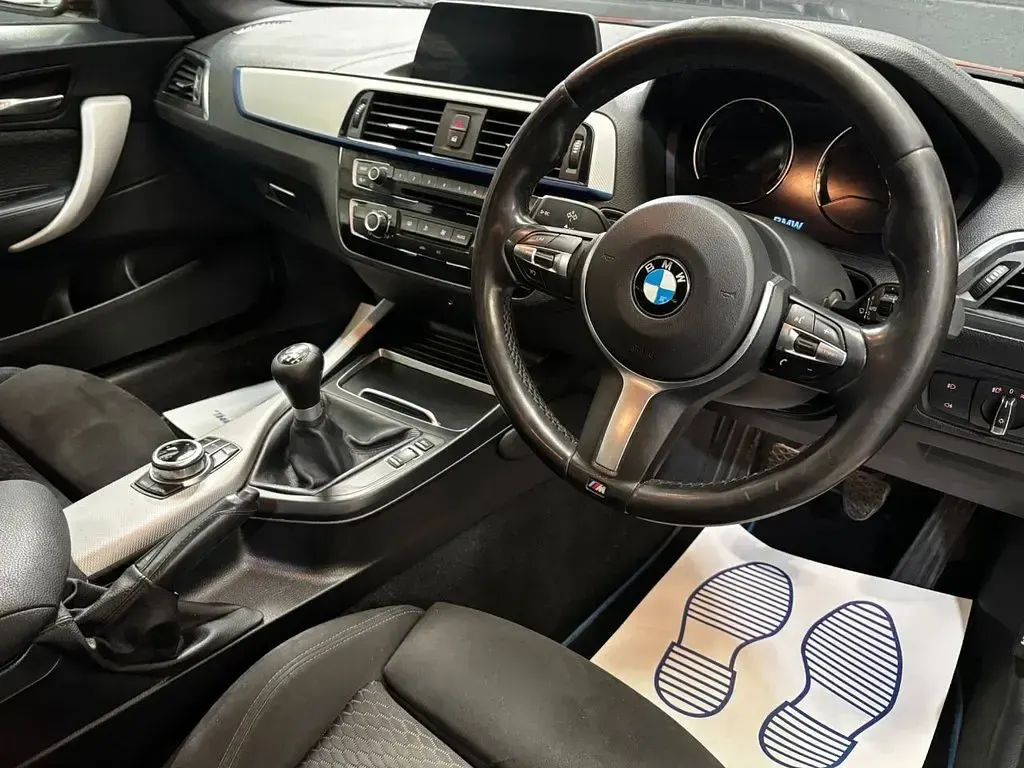 Usado BMW 120 M Sport 190 CV (139 kW) 2017 Naranja Utilitario