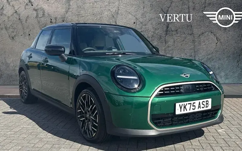 Used Mini Cooper Exclusive 114 kW (156 HP) 2026 Hatchback