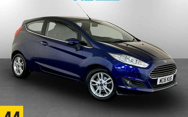 Used 2017 Ford Fiesta Zetec Hatchback | £4,695 (Good price) - Image 1/2