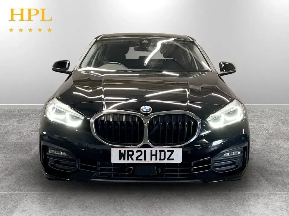Używany BMW 118 Comfort Edition 150 KM (110 kW) 2021 Czarny Hatchback
