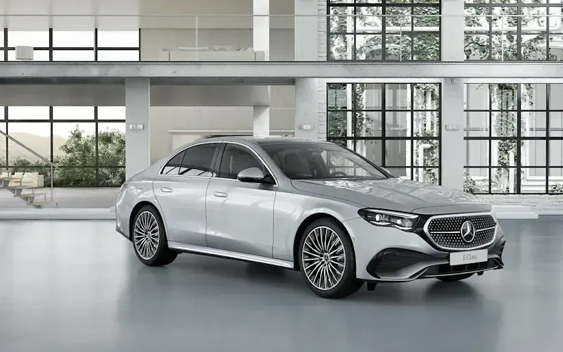 Begagnad Mercedes E200 AMG Line Premium Plus 204 HK (150 kW) 2026 Sedan