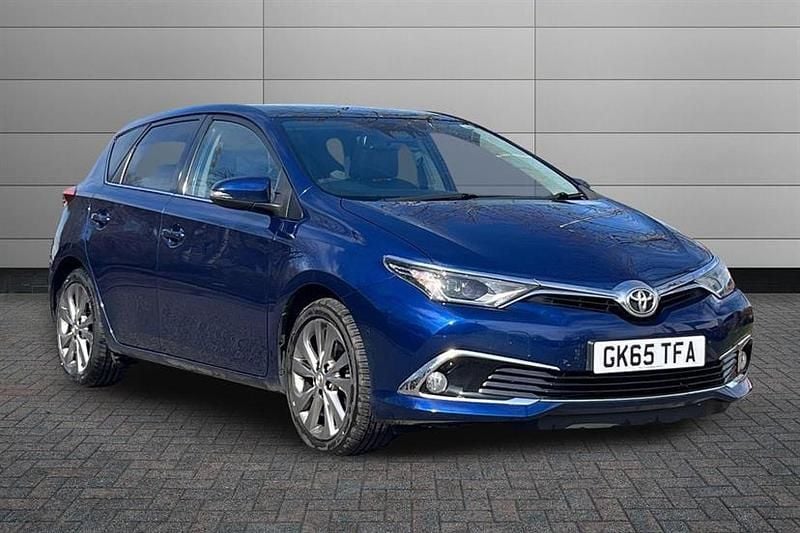 Used Toyota Auris 116 HP (85 kW) 2015 Orion blue Hatchback