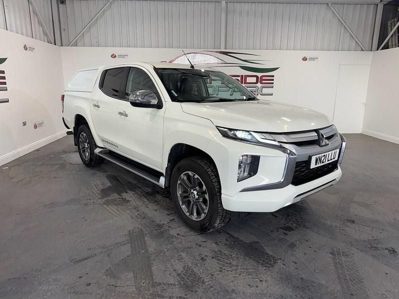 White Used 2021 Mitsubishi L200 Pickup | £19,800 (Expensive) - Image 1/4
