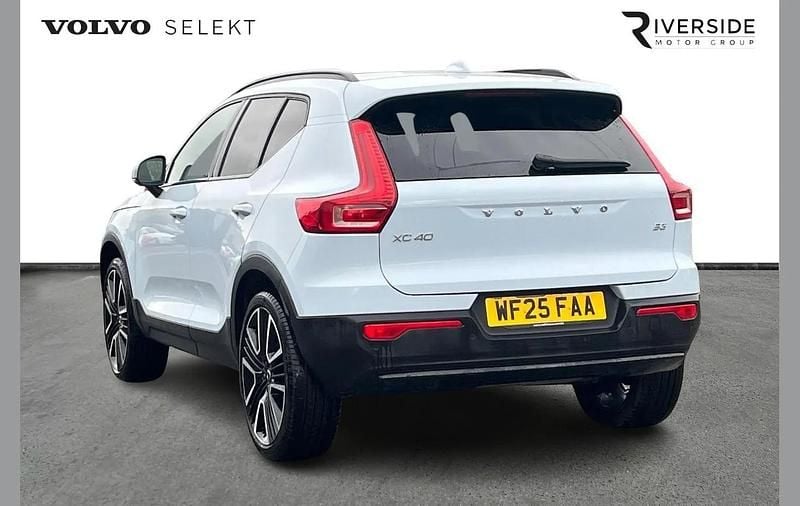 Used Volvo XC40 Ultra 163 HP (119 kW) 2025 Cloud blue SUV