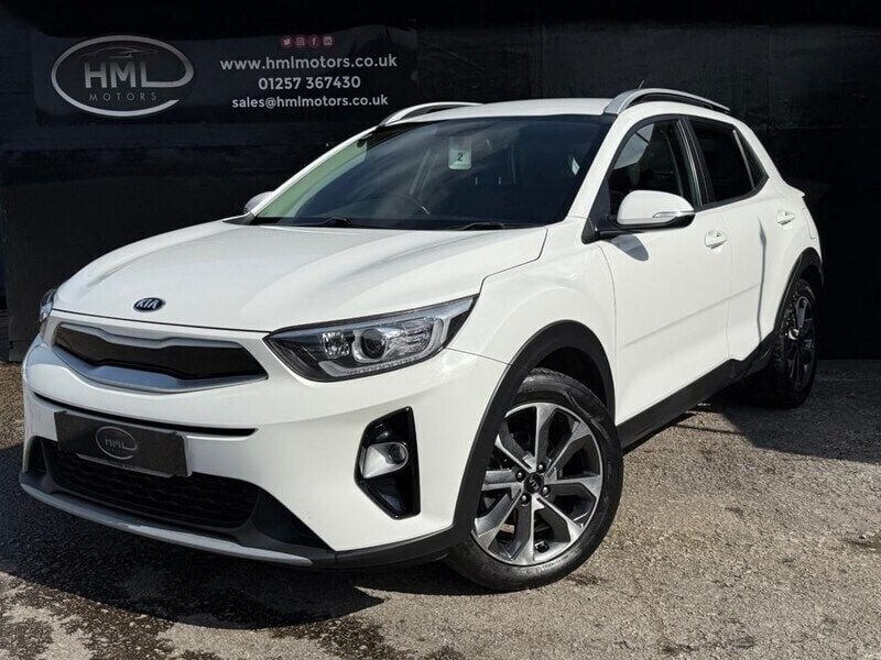 White Used 2018 Kia Stonic 2 SUV | £9,295 (Fair price) - Image 1/4