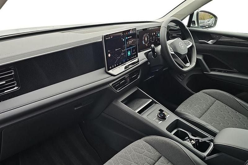 New VW Tiguan Match 130 HP (95 kW) 2026 Pure white SUV