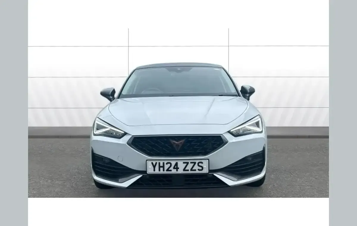 Used Cupra Leon 150 HP (110 kW) 2024 White Hatchback