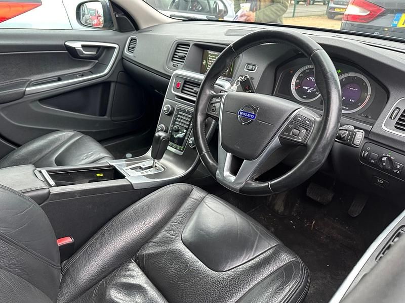 Used Volvo V60 SE Lux 2010 Blue Estate