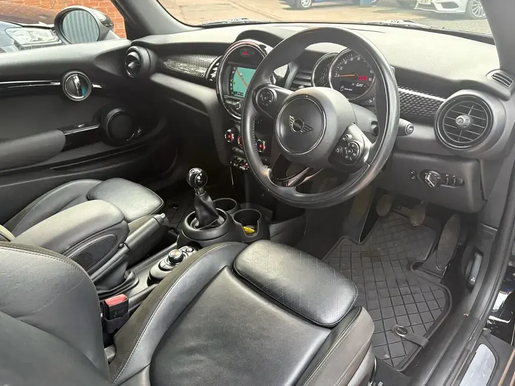 Used Mini Cooper S Cabriolet Classic 192 HP (141 kW) 2019 Black Cabriolet
