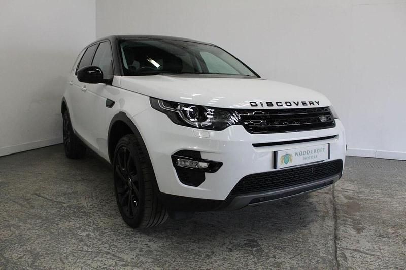 Used Land Rover Discovery Sport HSE 180 HP (132 kW) 2017 White SUV