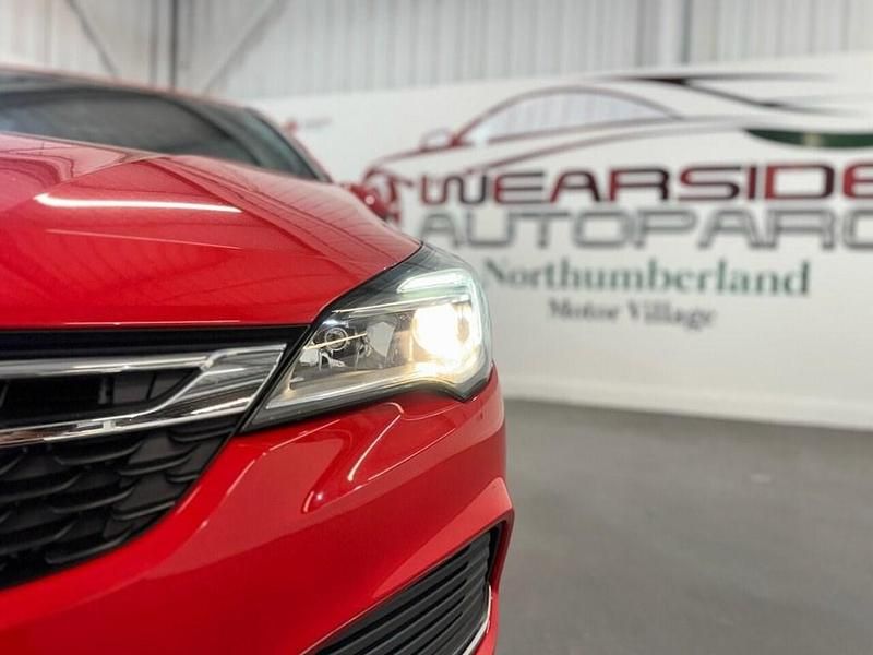 Used Vauxhall Astra SRi 150 HP (110 kW) 2019 Red Hatchback