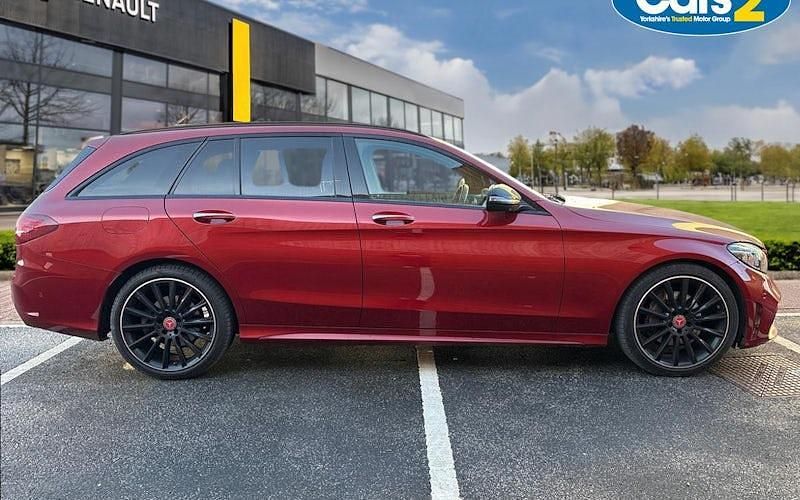 Used Mercedes C200 AMG line 184 HP (135 kW) 2020 Red Estate