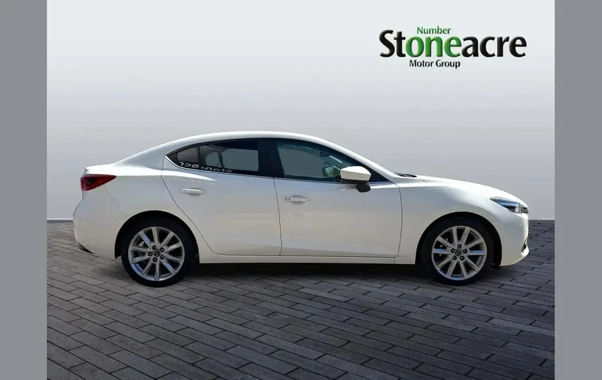 Używany Mazda 3 Inclusive 150 KM (110 kW) 2016 Biały Sedan/Limuzyna