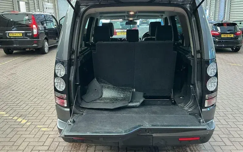 Used Land Rover Discovery SE 256 HP (188 kW) 2014 Grey SUV