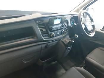 Usado Ford Transit Premium 130 HP (95 kW) 2022 Branco