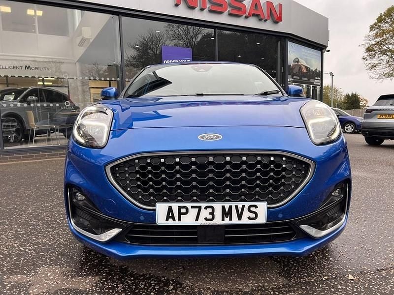 Begagnad Ford Puma ST-Line 2024 Blå Halvkombi