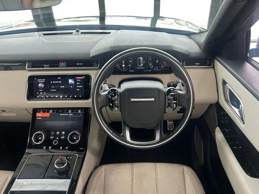 Used Land Rover Range Rover Velar SE Dynamic 2019 Black SUV