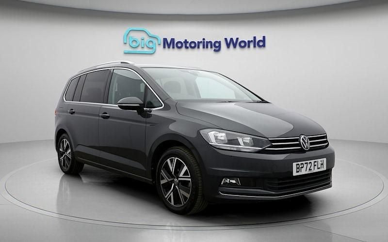 Used VW Touran SEL 150 HP (110 kW) 2024 MPV