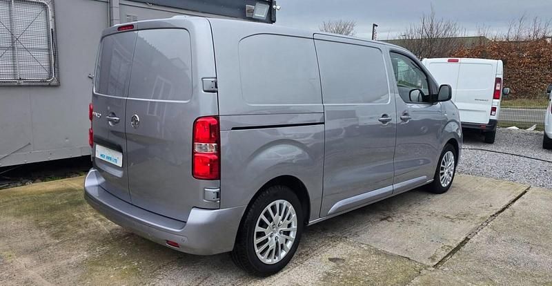 Used Vauxhall Vivaro 120 HP (88 kW) 2023 Grey MPV