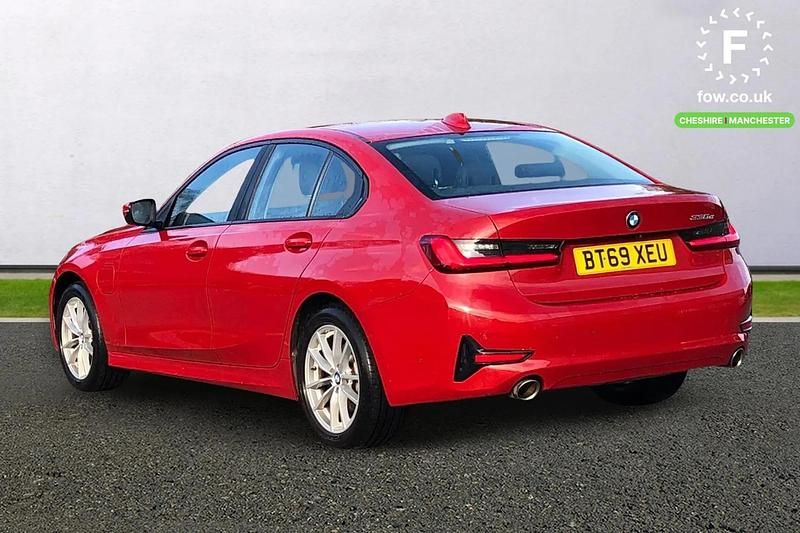 Used BMW 330e Comfort Edition 292 HP (214 kW) 2020 Red Sedan