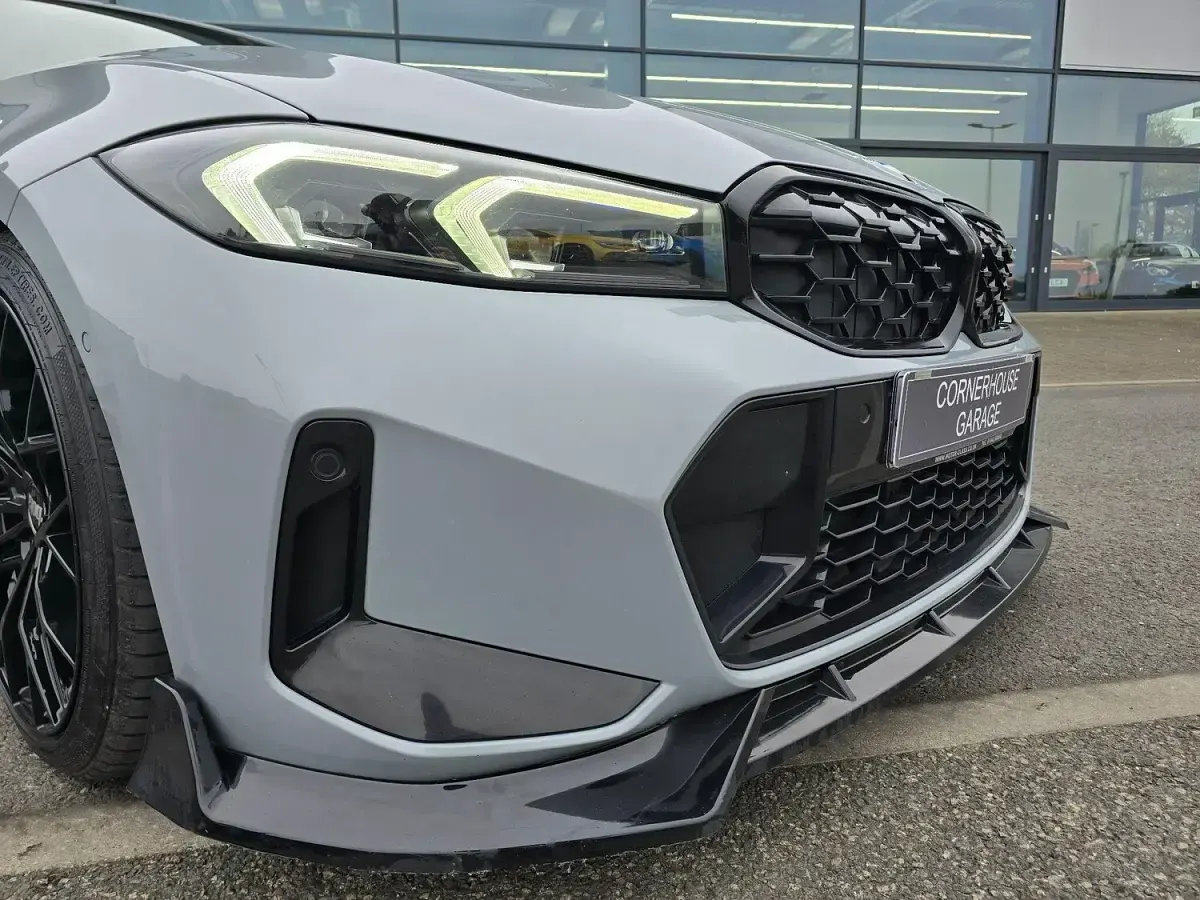 Begagnad Porsche Taycan 419 kW (571 HK) 2021 Blå Sedan
