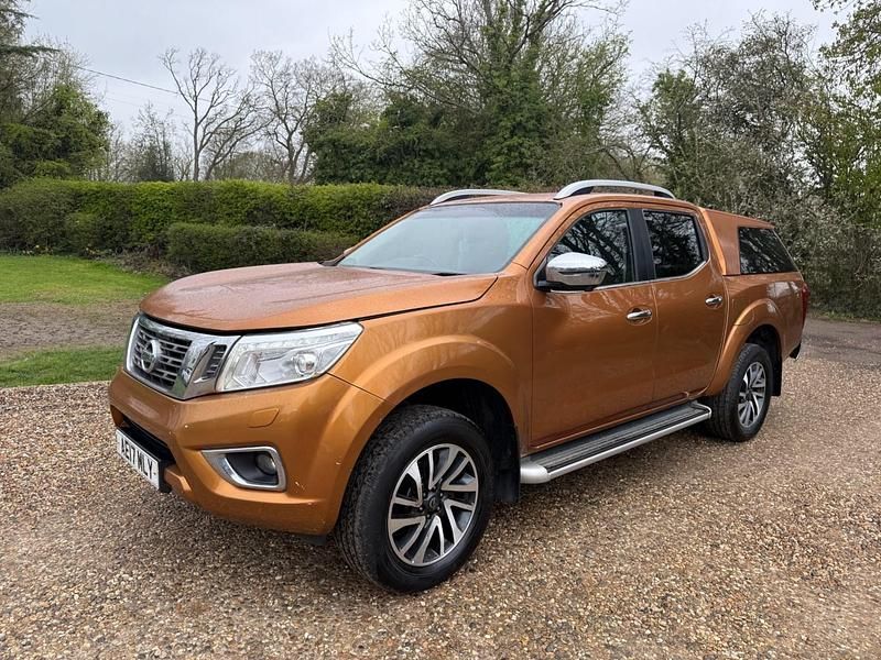 Used Nissan Navara Tekna 2017 Yellow Pickup