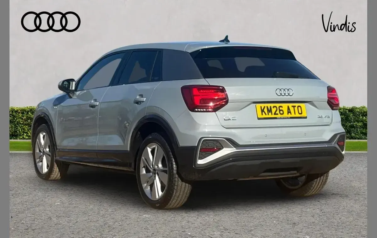 Używany Audi Q2 S-Line 147 KM (108 kW) 2026 Szary SUV