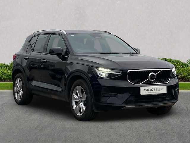 Used 2025 Volvo XC40 Core SUV | £27,699 (Fair price) - Image 1/4
