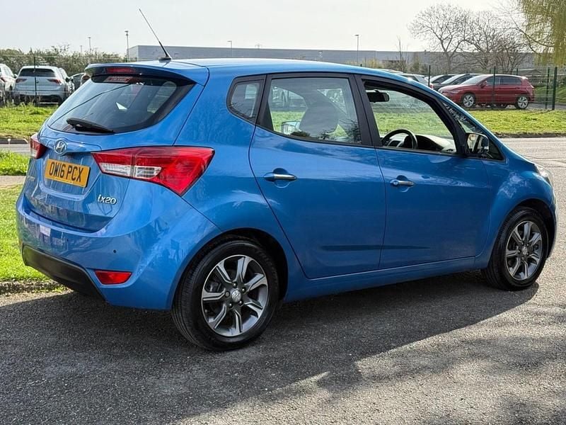 Used Hyundai ix20 SE 125 HP (91 kW) 2016 Blue Hatchback