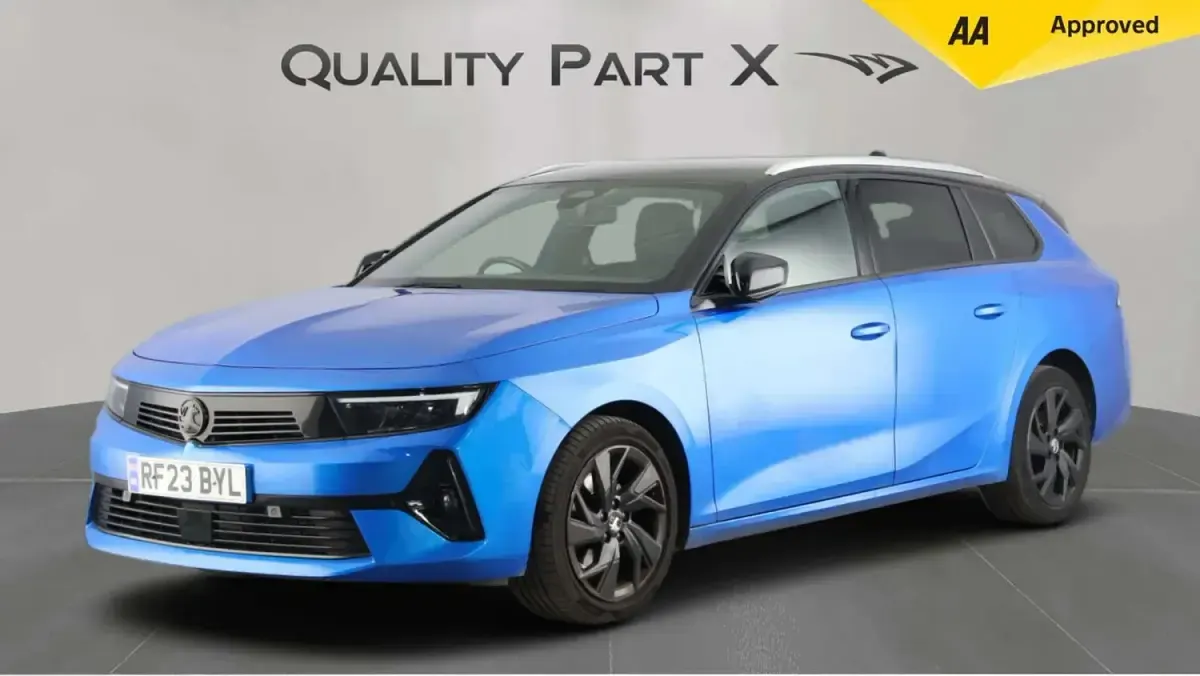 Used Vauxhall Astra S 130 HP (95 kW) 2023 Blue Estate
