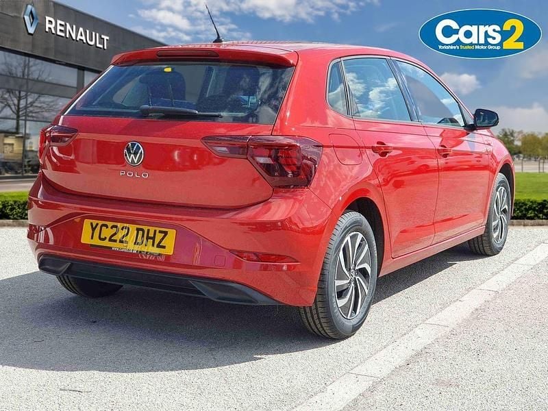 Used VW Polo Life 79 HP (58 kW) 2022 Red Hatchback