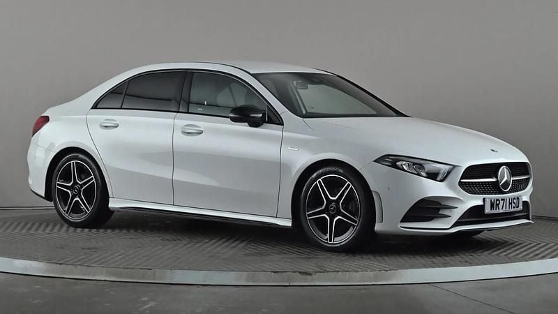 Used Mercedes A180 Executive 136 HP (100 kW) 2022 White Sedan