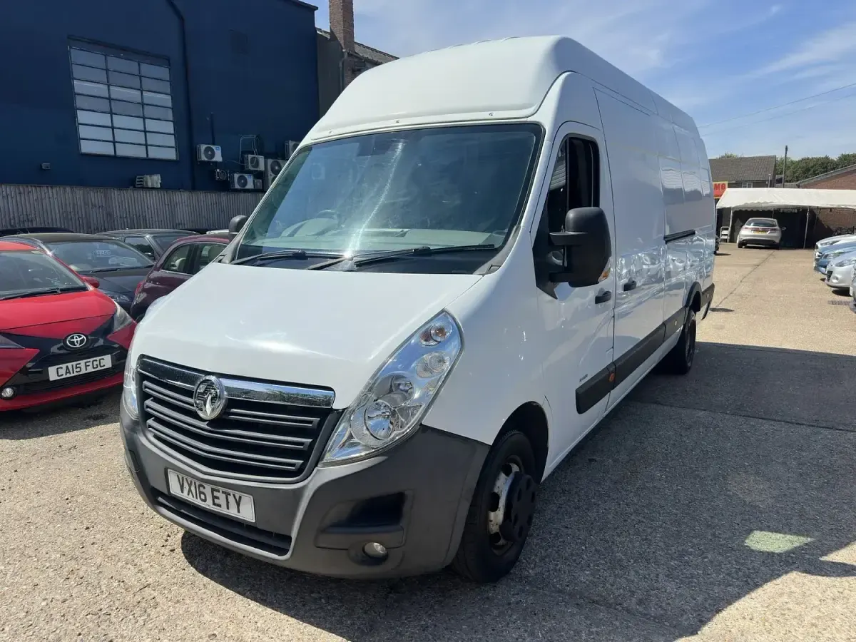 Used Vauxhall Movano 2016 White MPV