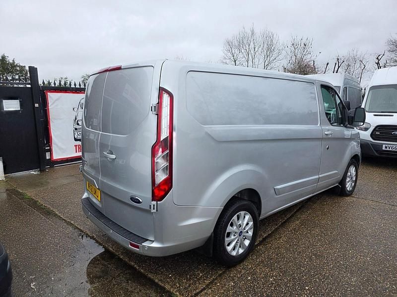 Used Ford Transit Custom Limited 130 HP (95 kW) 2021 Silver Van