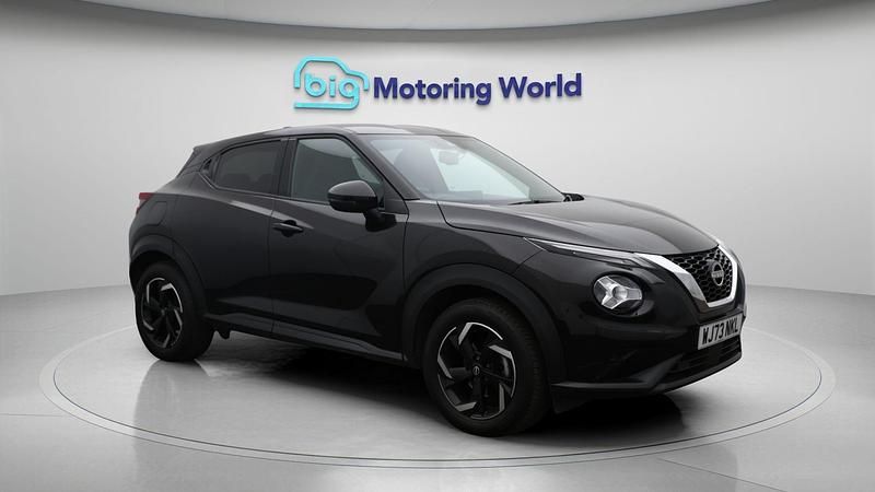 Black Used 2023 Nissan Juke N-Connecta SUV | £16,300 (Fair price) - Image 1/4