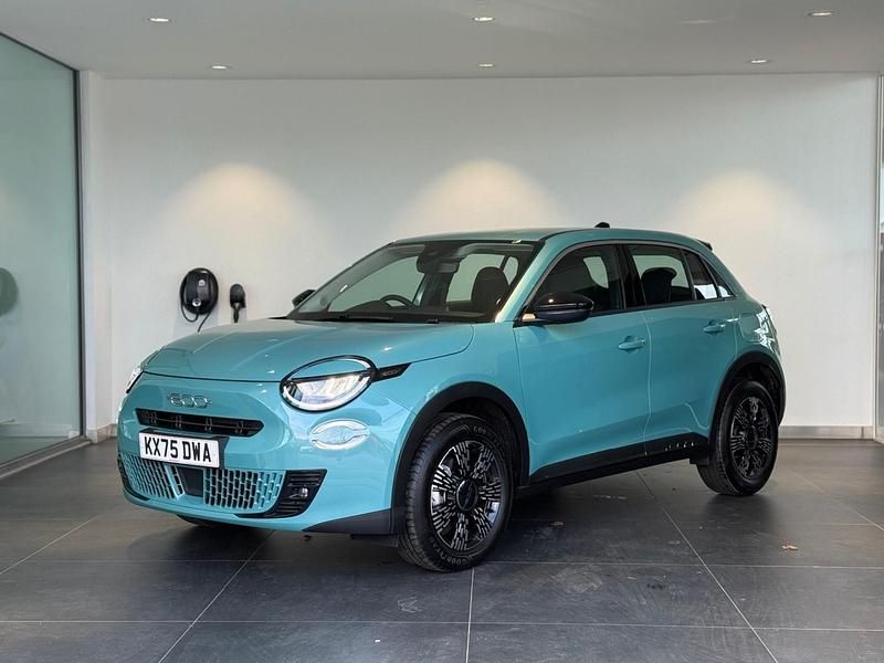 New Fiat 600 2025 Sky blue SUV