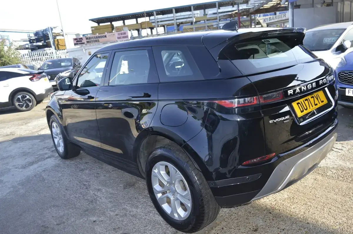 Used Land Rover Range Rover evoque S 160 HP (117 kW) 2021 Black SUV