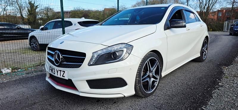 Used Mercedes A180 Executive 122 HP (89 kW) 2013 White Hatchback