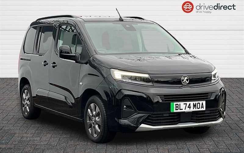 Used Vauxhall Combo Ultimate 100 kW (136 HP) 2024 Black Estate