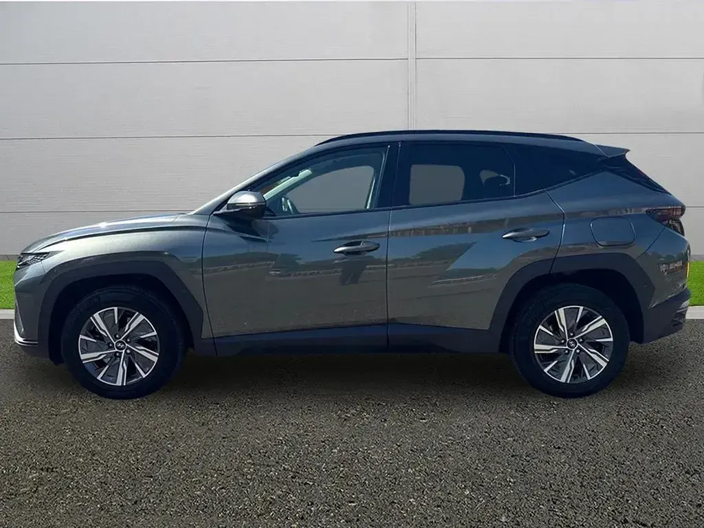 Usado Hyundai Tucson SE 2023 Cinzento SUV