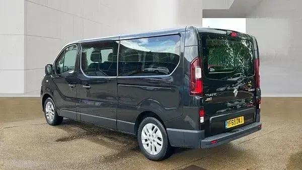 Used Renault Trafic 2019 Black MPV