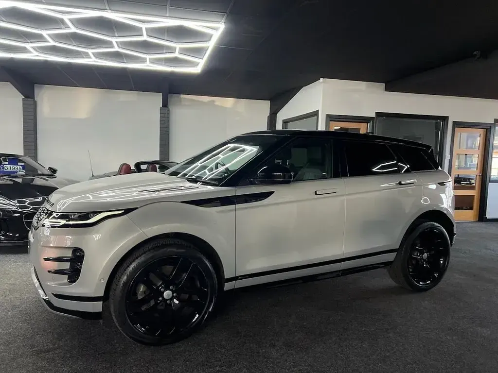 Used Land Rover Range Rover evoque HSE Dynamic 240 HP (176 kW) 2020 Silver SUV