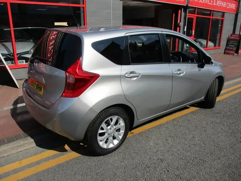 Used Nissan Note Acenta Premium 80 HP (58 kW) 2017 Silver Hatchback