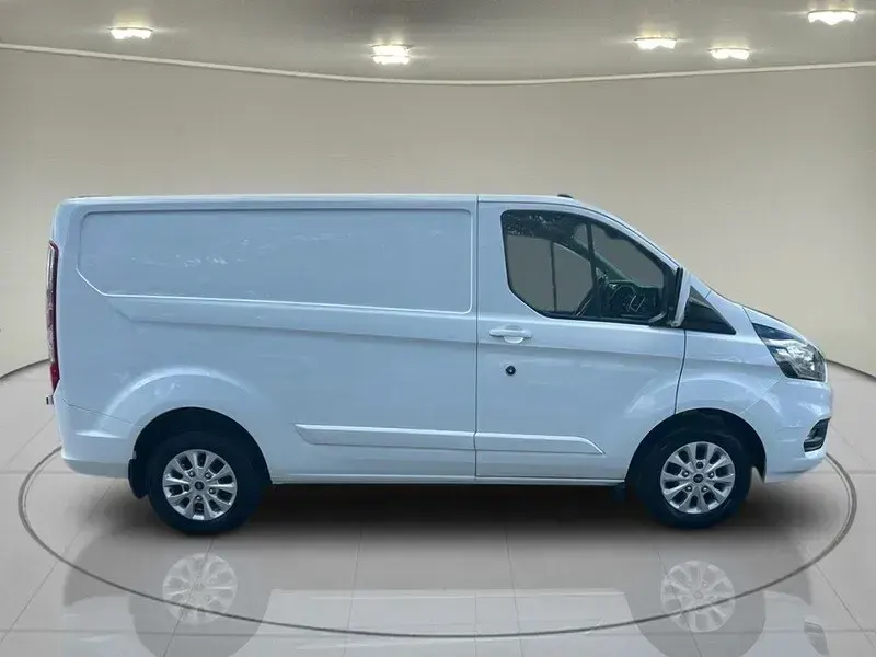 Used Ford Transit Custom Limited 130 HP (95 kW) 2021 White Van
